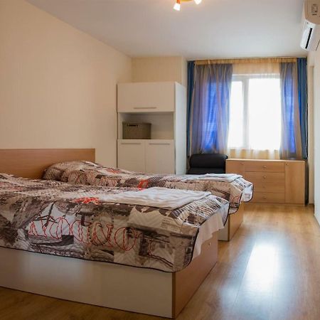Glorious - 2-Bedroom Apartment Near Youth Hill By Flat Mаnager Plowdiw Exterior foto